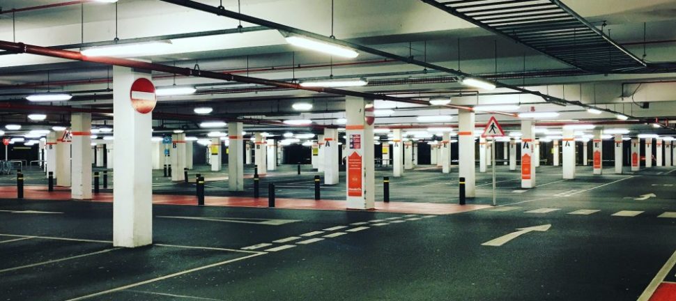 Hvilket parkeringsselskab skal du vælge til dine p-pladser?