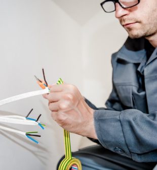 Få energioptimeret dit hjem af en elektriker i Nærum