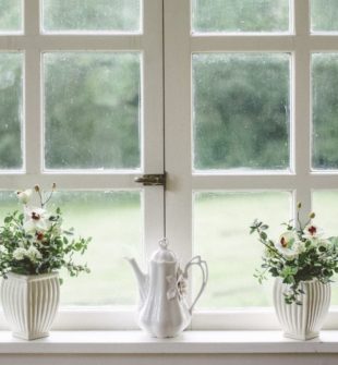Vinduespolering: Hold dine vinduer skinnende rene